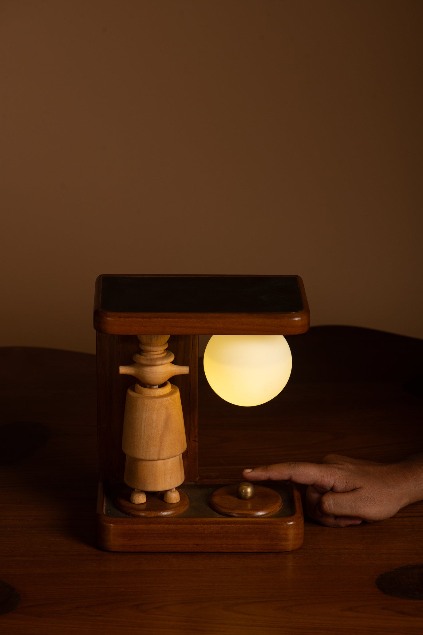 MuseVERSE Lamp - Ruler